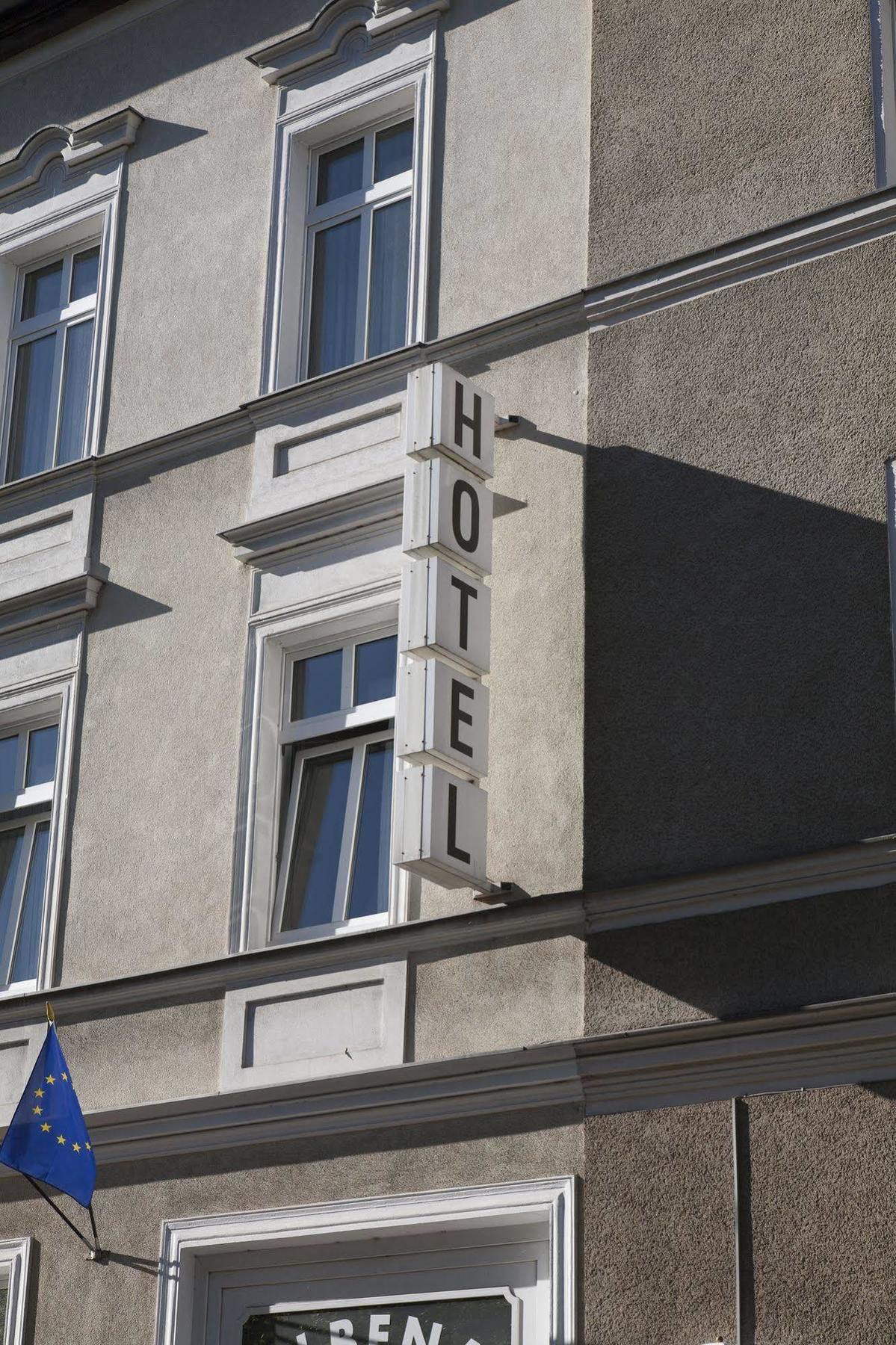 Hotel Albena - Garni Hotel Furstenwalde Exterior photo